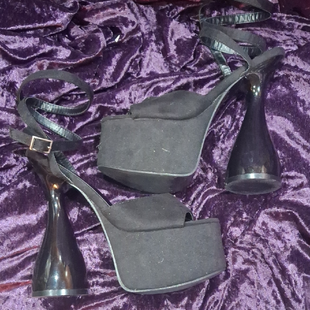 PrettyLittleThing Black Platform Shoes with Ankle Strap